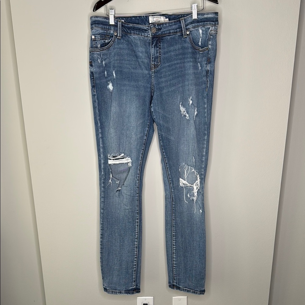 Torrid Boyfriend Distressed Straight Leg Medium Wash Blue Jeans Women's Size 16